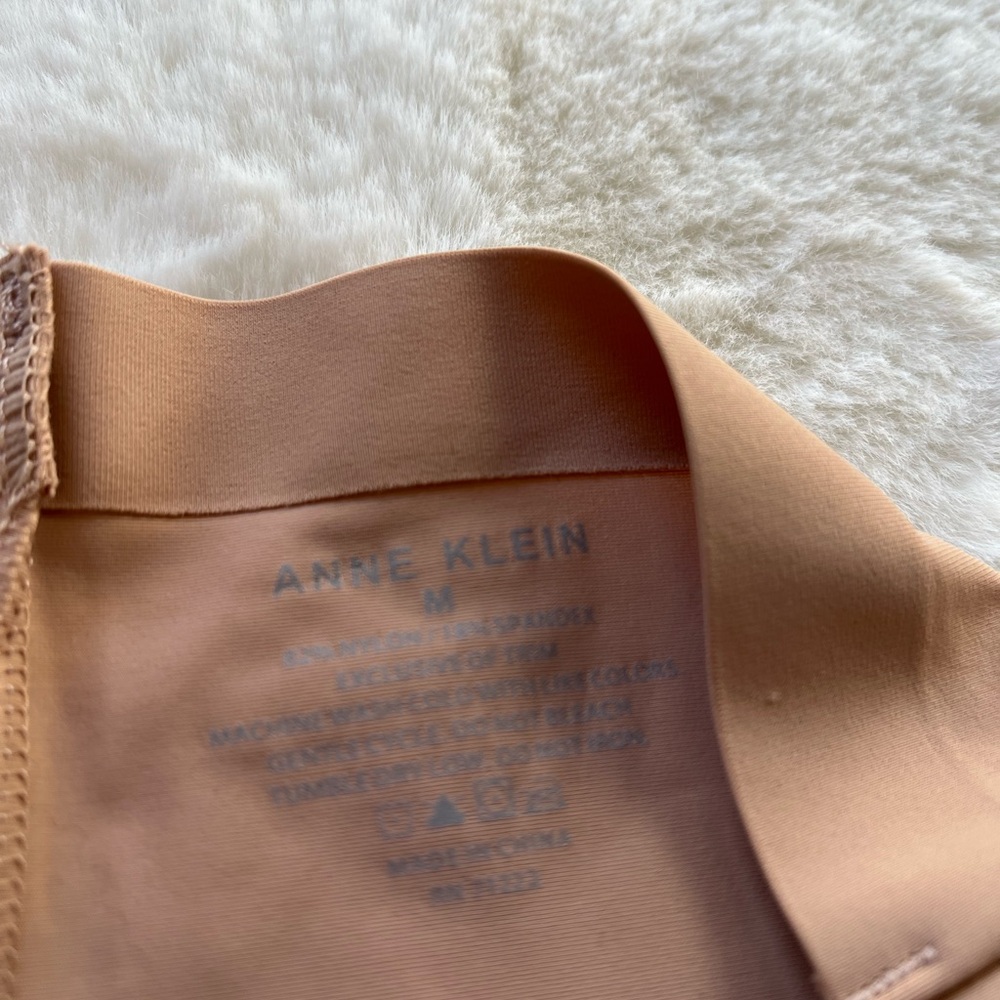 ANNE KLEIN Black and Tan shaped Bottoms - Picture 3 of 6